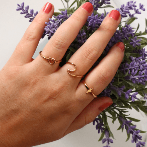 anillo nudo dorado