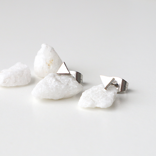 pendientes mini triángulos