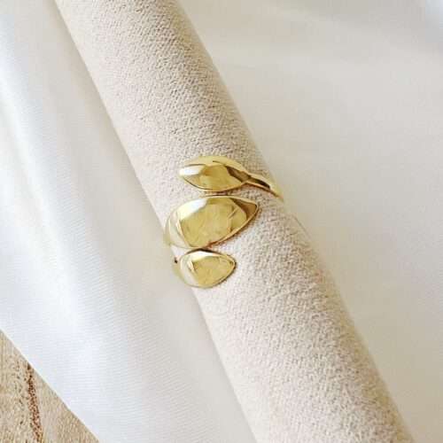 anillo tres hojas